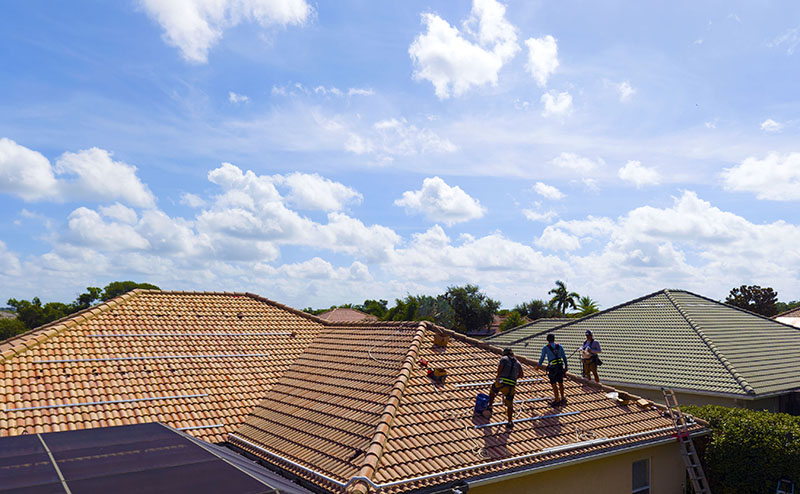 Mirasol Solar Workers Rear Roof